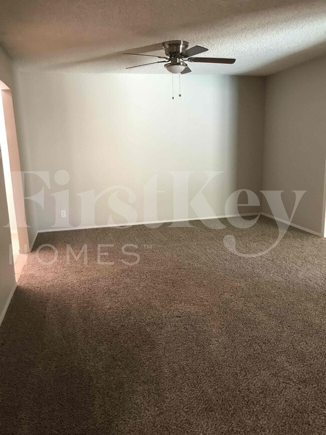 Building Photo - 1810 Renada Cir