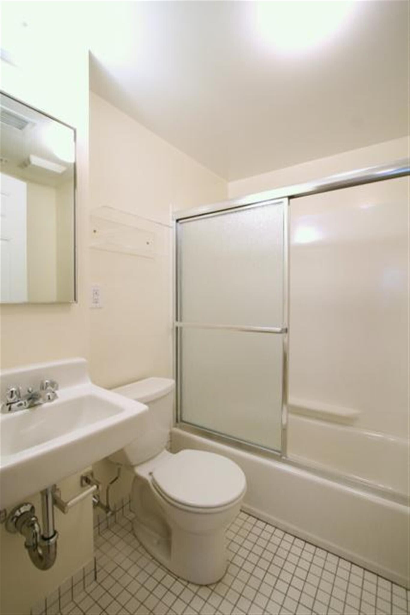 Building Photo - 859 Massachusetts Ave