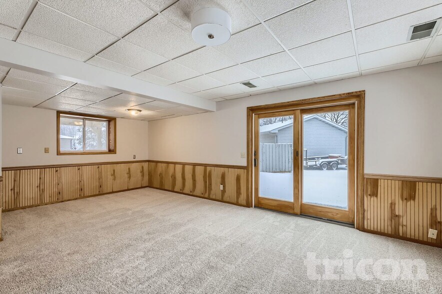 Building Photo - 5627 Lannon Ave NE