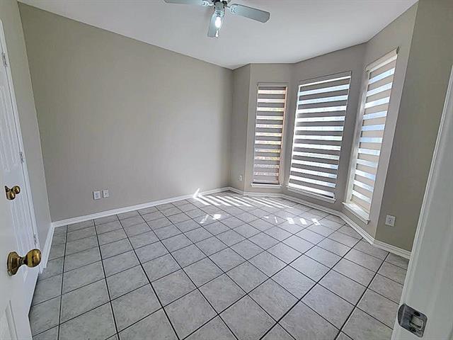 Building Photo - 1144 San Saba Dr