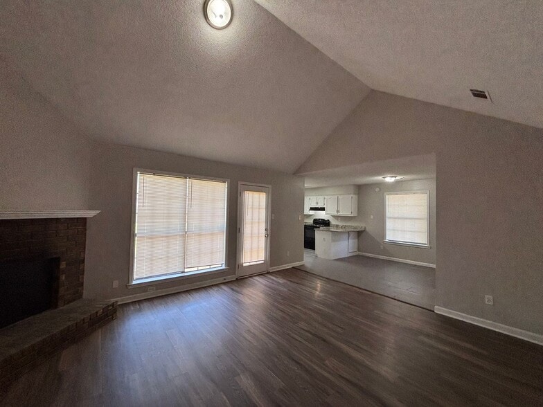 Building Photo - 5803 Pecan Trce