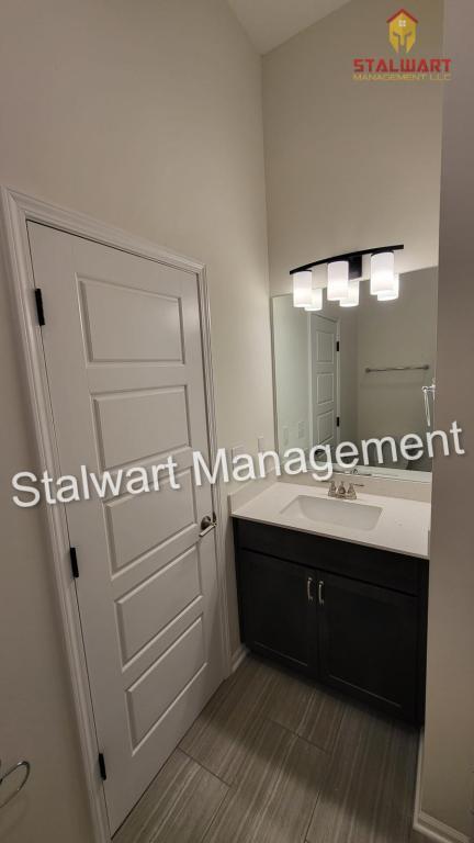 Building Photo - 15824 Riley St