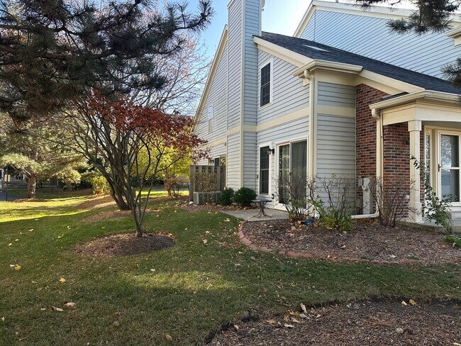 Building Photo - 1063 Stillwater Rd