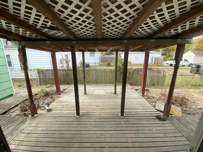 Building Photo - 2629 Dodge Ave