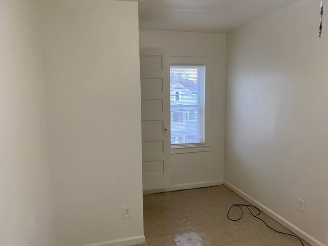 Building Photo - 421 Bishop Ave