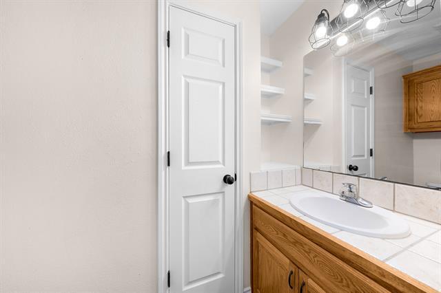 Building Photo - 324 Tolbert Ave