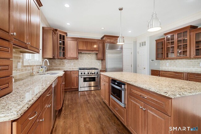 Building Photo - 59 Crescent Rd