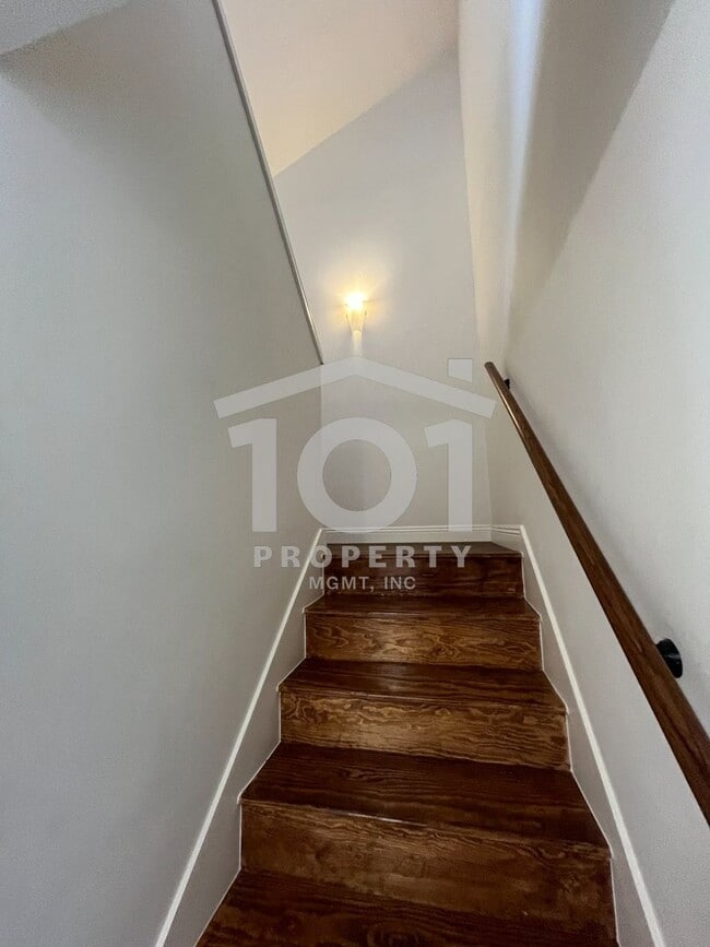 Building Photo - Beautifully renovated two-story home tucked in a quiet, tree-lined setting just off Mission and B...