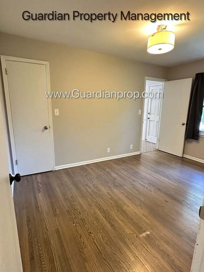 Building Photo - St Louis Park Single Family Home, Hardwood Floors, Office, Available July/Aug 1st