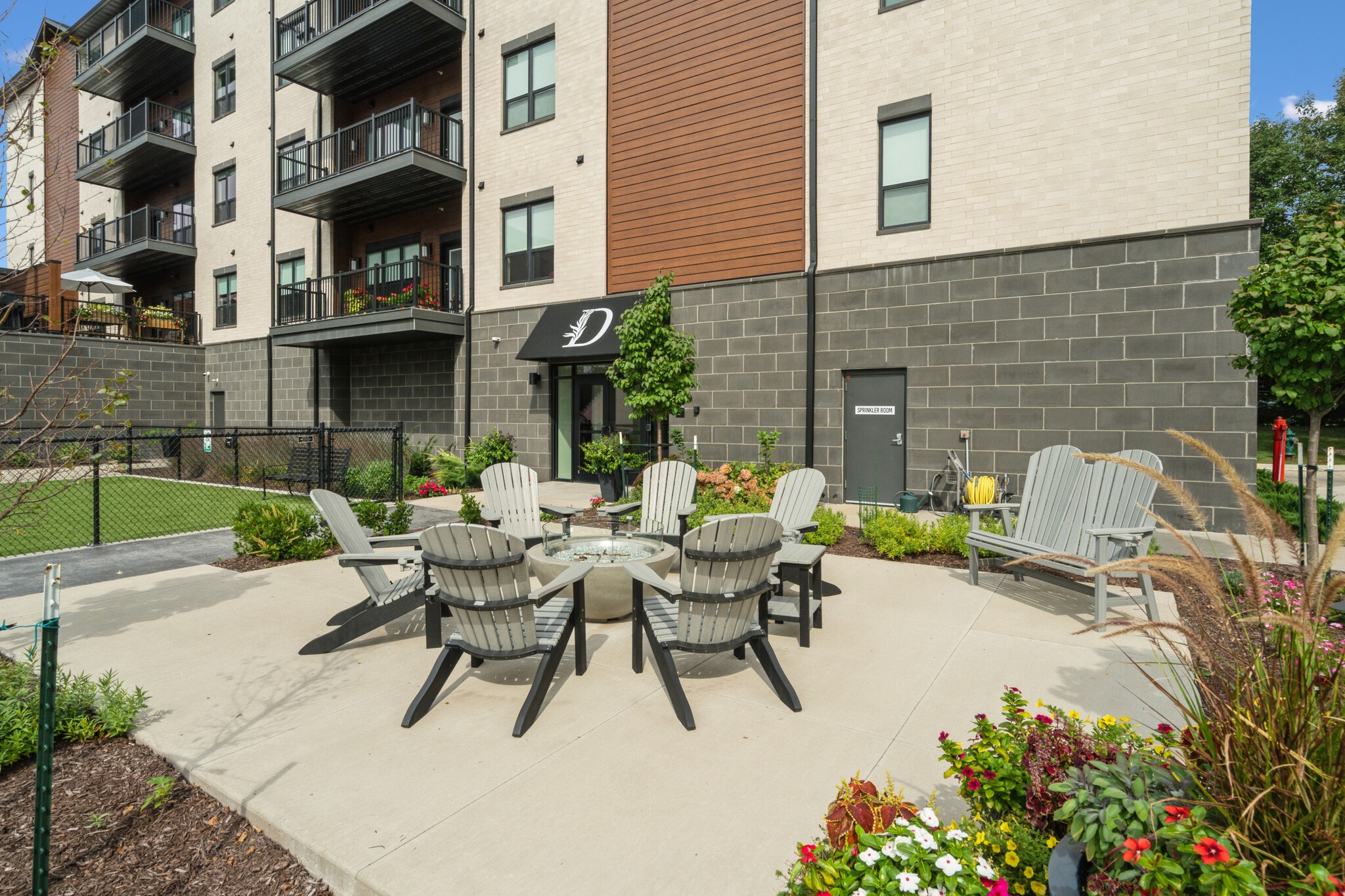 Outdoor seating area with fire table - 1953 1st Ave SE