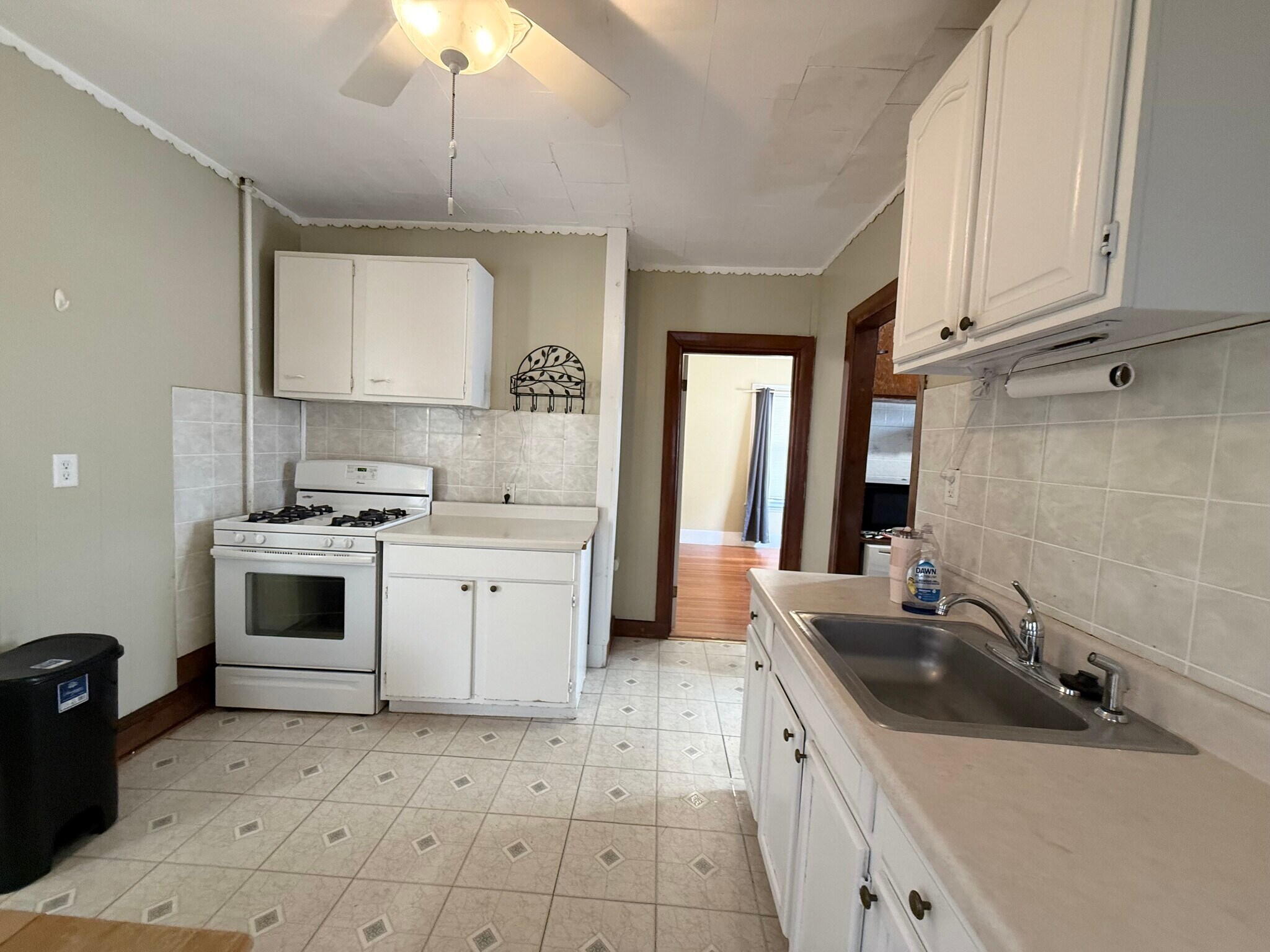 Building Photo - 53 Litchfield St