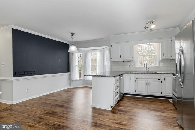 Building Photo - 2009 White Lake Dr