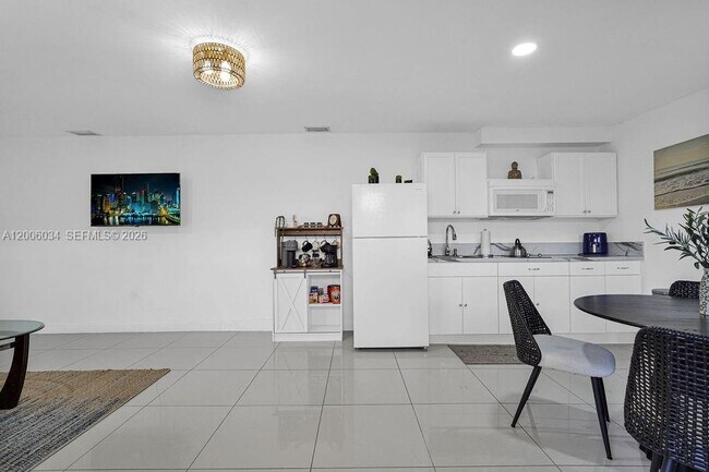 Building Photo - 25420 SW 124th Pl