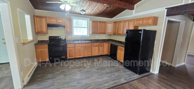 Building Photo - 204 Dogwood Ln