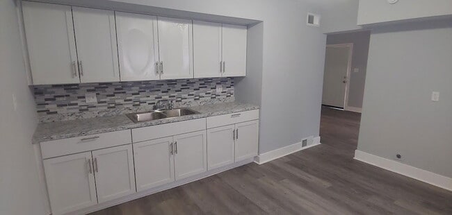 Building Photo - 5955 N 79th St