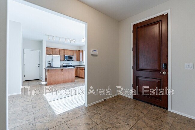 Building Photo - 2189 S Sanders Dr