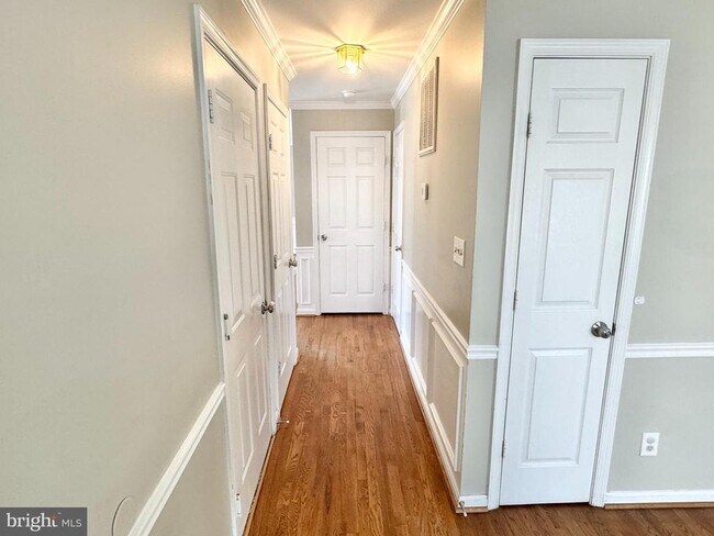 Building Photo - 16 Westchester Ct