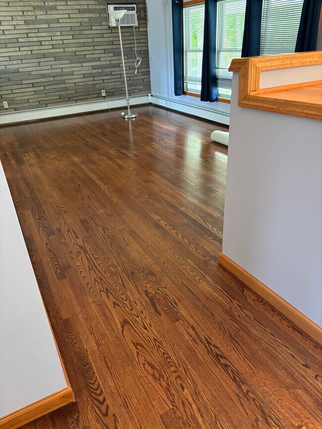 Building Photo - 1 Parksville Rd