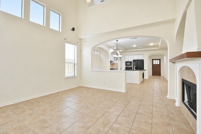 Building Photo - 95 Douvaine Ct