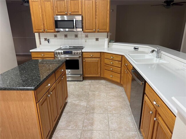 Building Photo - 275 Rock Springs Dr