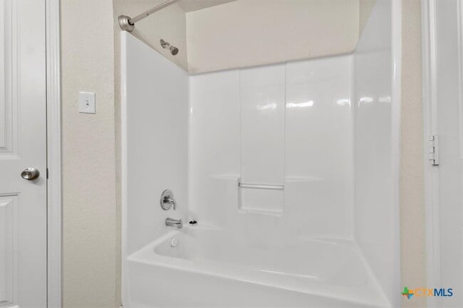 Building Photo - 119 Weatherby Dr