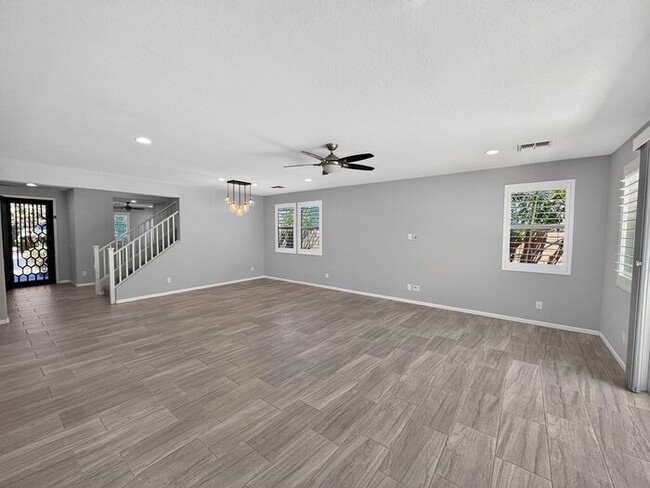 Building Photo - Stunning 5 Bed/5Bath Home in Gated Community – Over 3,100 SqFt of Modern Living -New Carpet throu...