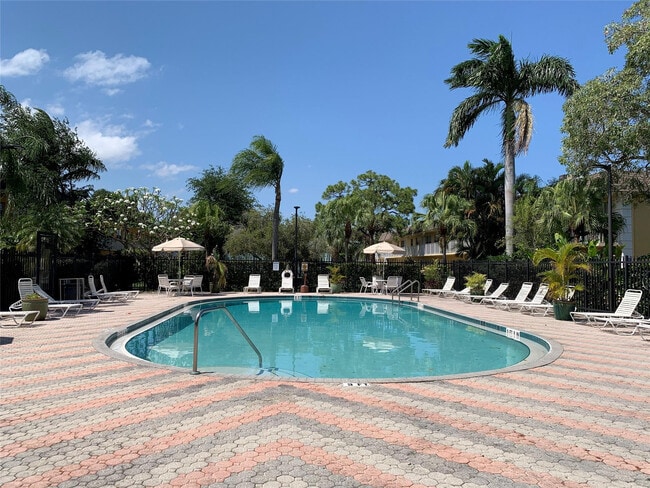 Building Photo - 5168 NE 6th Ave