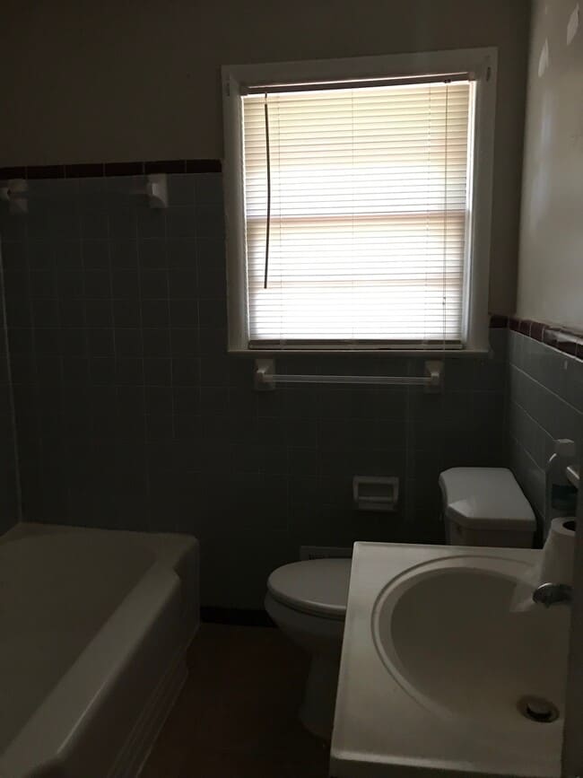 Building Photo - 4314 Hendrix Dr