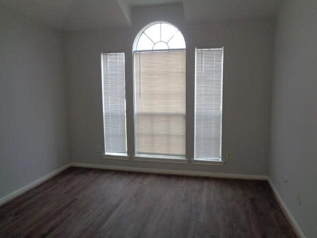 Building Photo - 3014 Forestbrook Dr