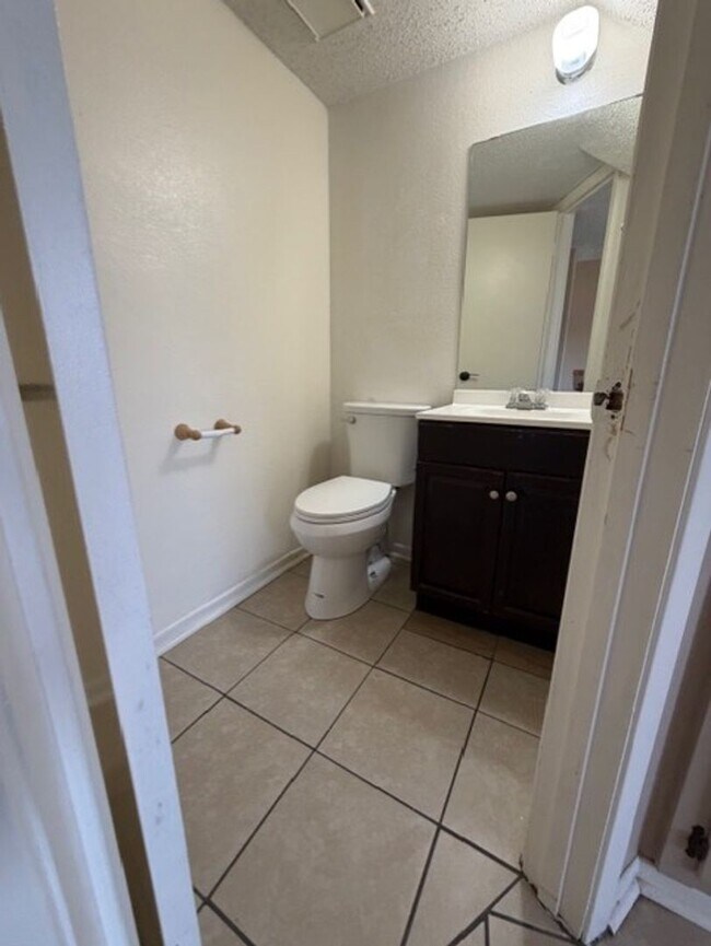 Building Photo - 3804 Charolais Dr