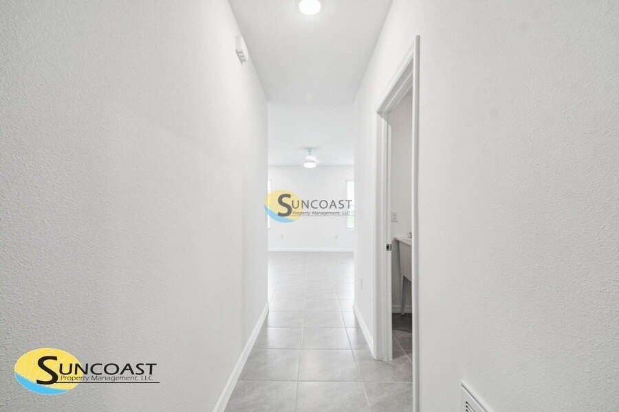 Building Photo - 8271 N Wakefield Dr