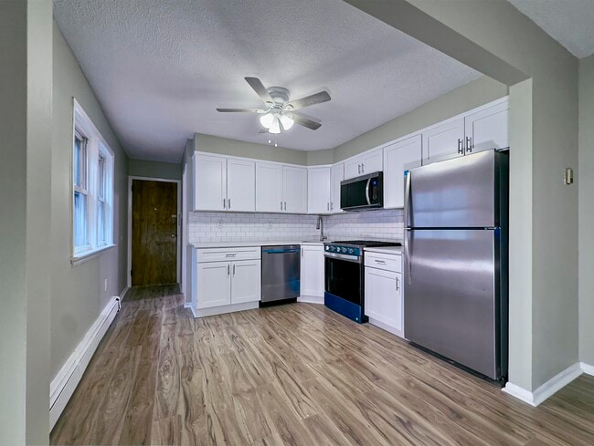 Building Photo - 340 Broadway