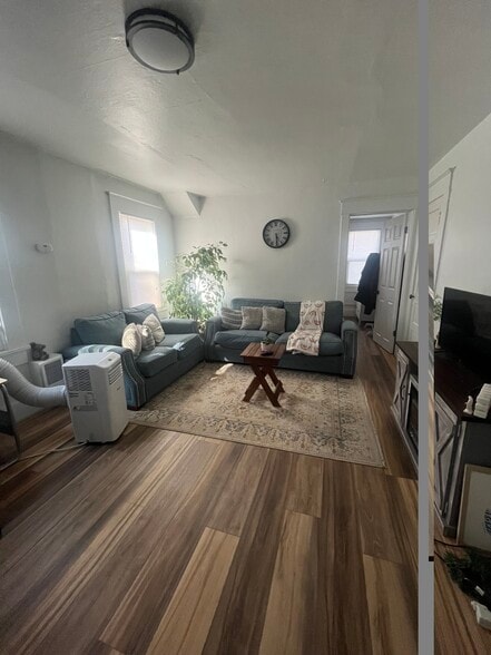 Building Photo - 257 S Johnson Ave