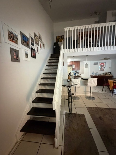 Building Photo - 1455 Holly Heights Dr