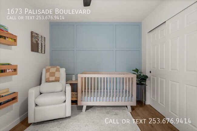 Building Photo - 1673 Palisade Blvd