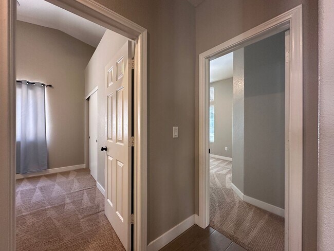 Building Photo - UPGRADED SINGLE STORY HOME WITH 4 BEDS, 2....