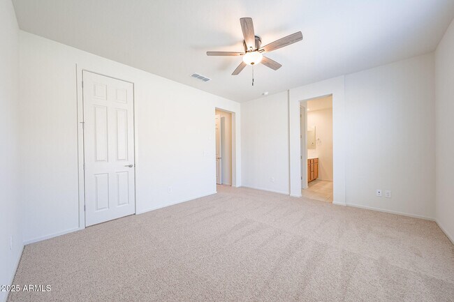 Building Photo - 7168 W Hedge Hog Pl