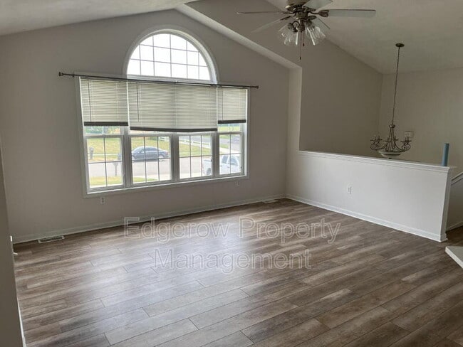 Building Photo - 3607 Deeprose Dr SE