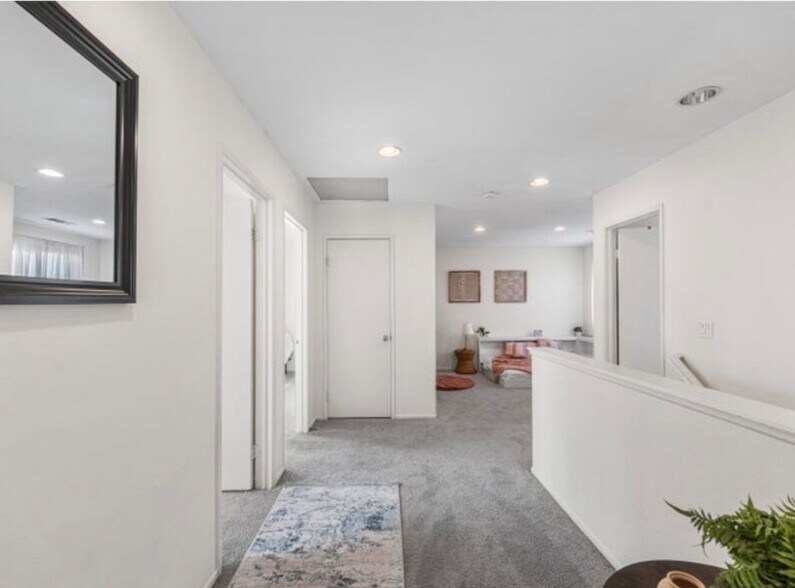Building Photo - 39111 Cima Mesa Dr