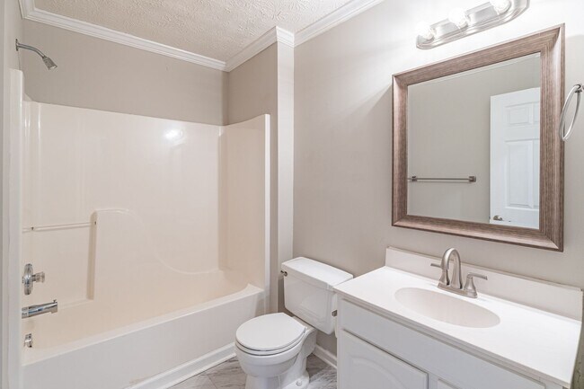 Building Photo - Welcome to this stunning 4-bedroom, 3-bathroom home located in the vibrant neighborhood of Kriste...