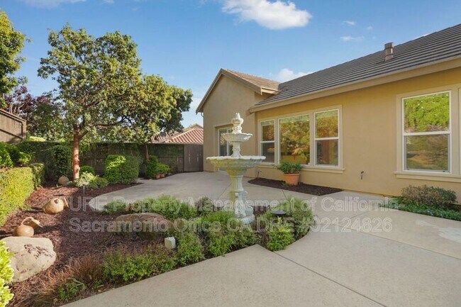 Building Photo - 1143 Bevinger Dr