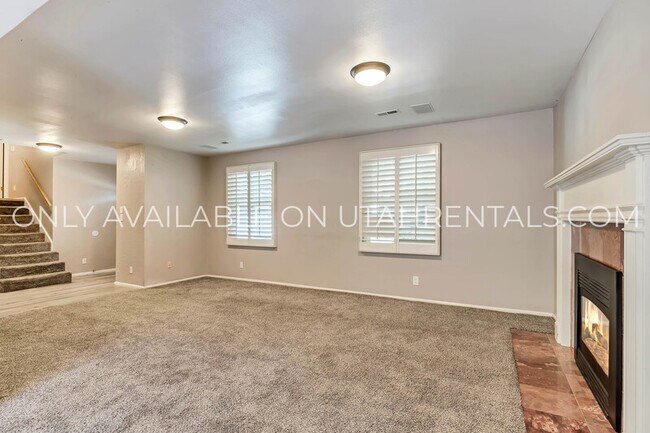 Building Photo - 3676 N 870 E