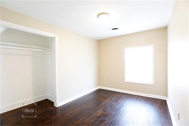 Building Photo - 3216 Avenue I