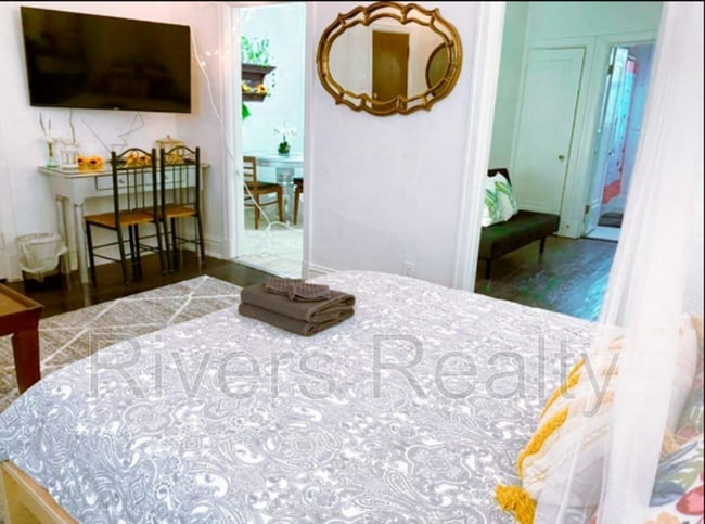 Building Photo - 6649 Berthold Ave