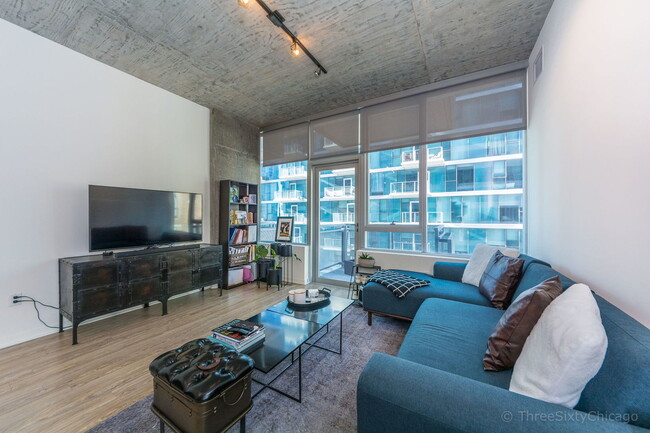 Building Photo - 1345 S Wabash Ave