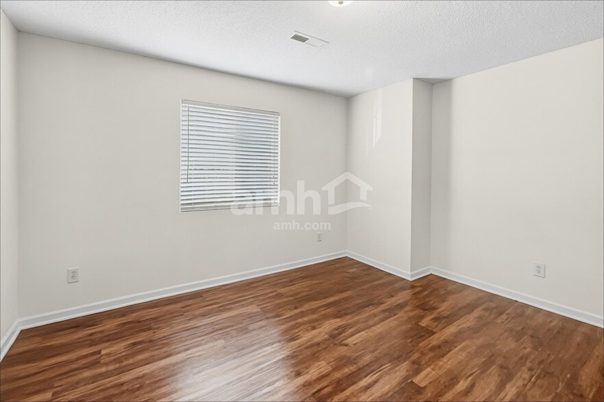 Building Photo - 808 Topsail Dr