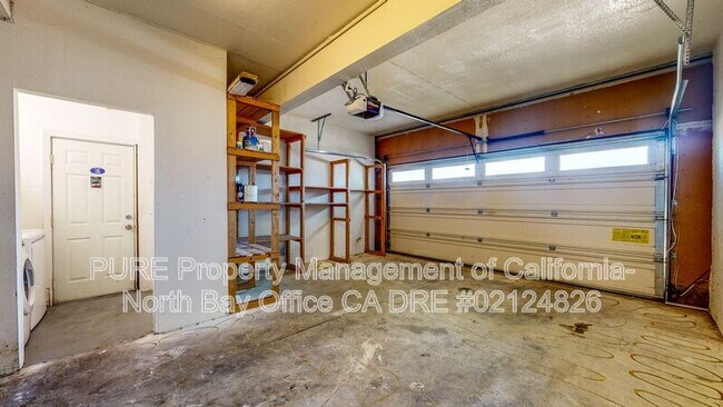 Building Photo - 360 Manka Cir