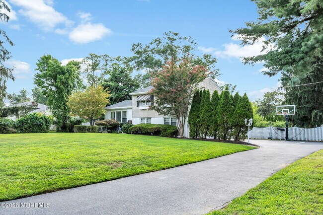 Building Photo - 55 S Lake Dr