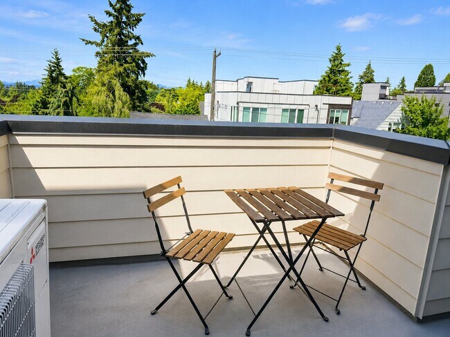 Building Photo - 6730 15th Ave NW