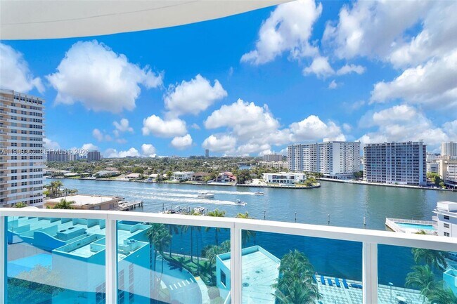 Building Photo - 1945 S Ocean Dr